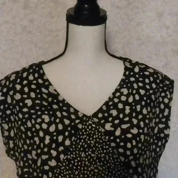 Animal Print Two Tone Blown Away Dress Size L - Picture 7 of 8